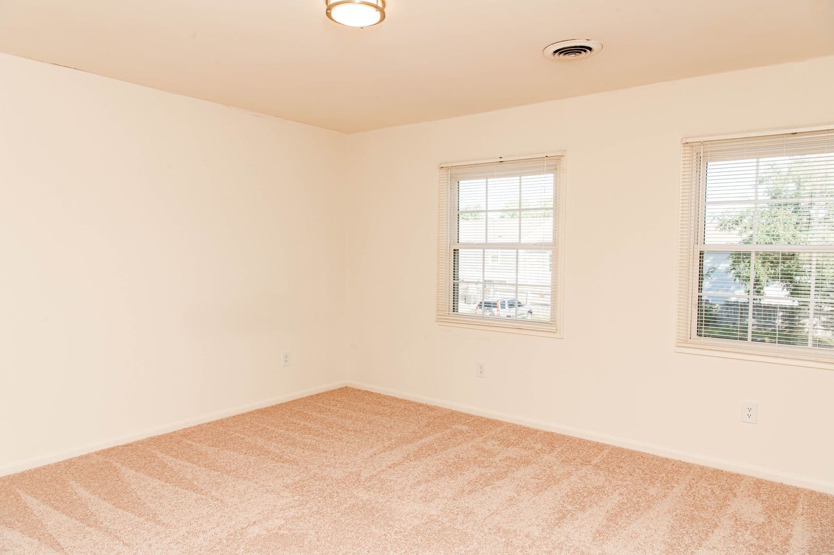 Blacksburg Apartment: 500 Broce Drive