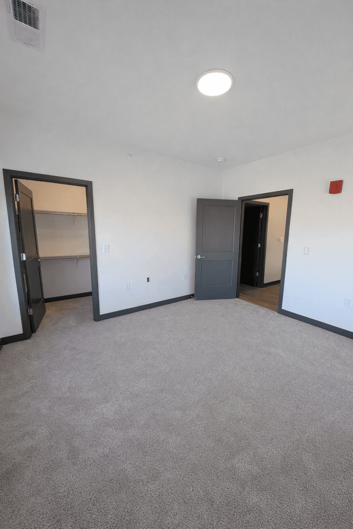 Lafayette Apartment: 3210-3243 Peninsula Pointe Circle W
