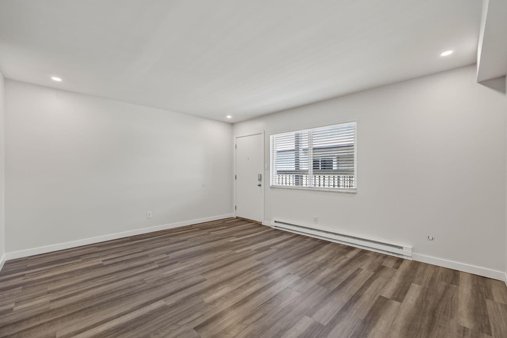 Bloomington Apartment: 519-523 N Lincoln St