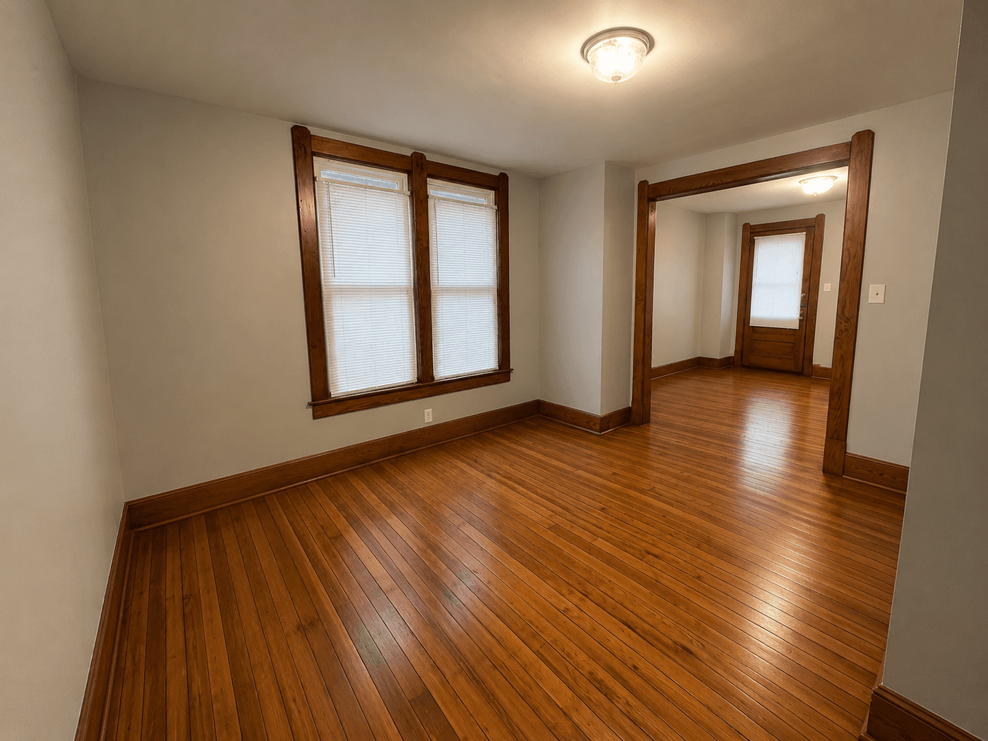 Lafayette Apartment: 320 Alabama Street