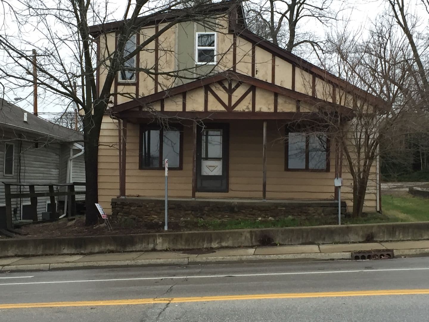 Bloomington Apartment: 1222 W Kirkwood Avenue