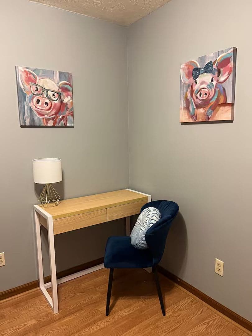 Bloomington Apartment: 401 W Clear Creek