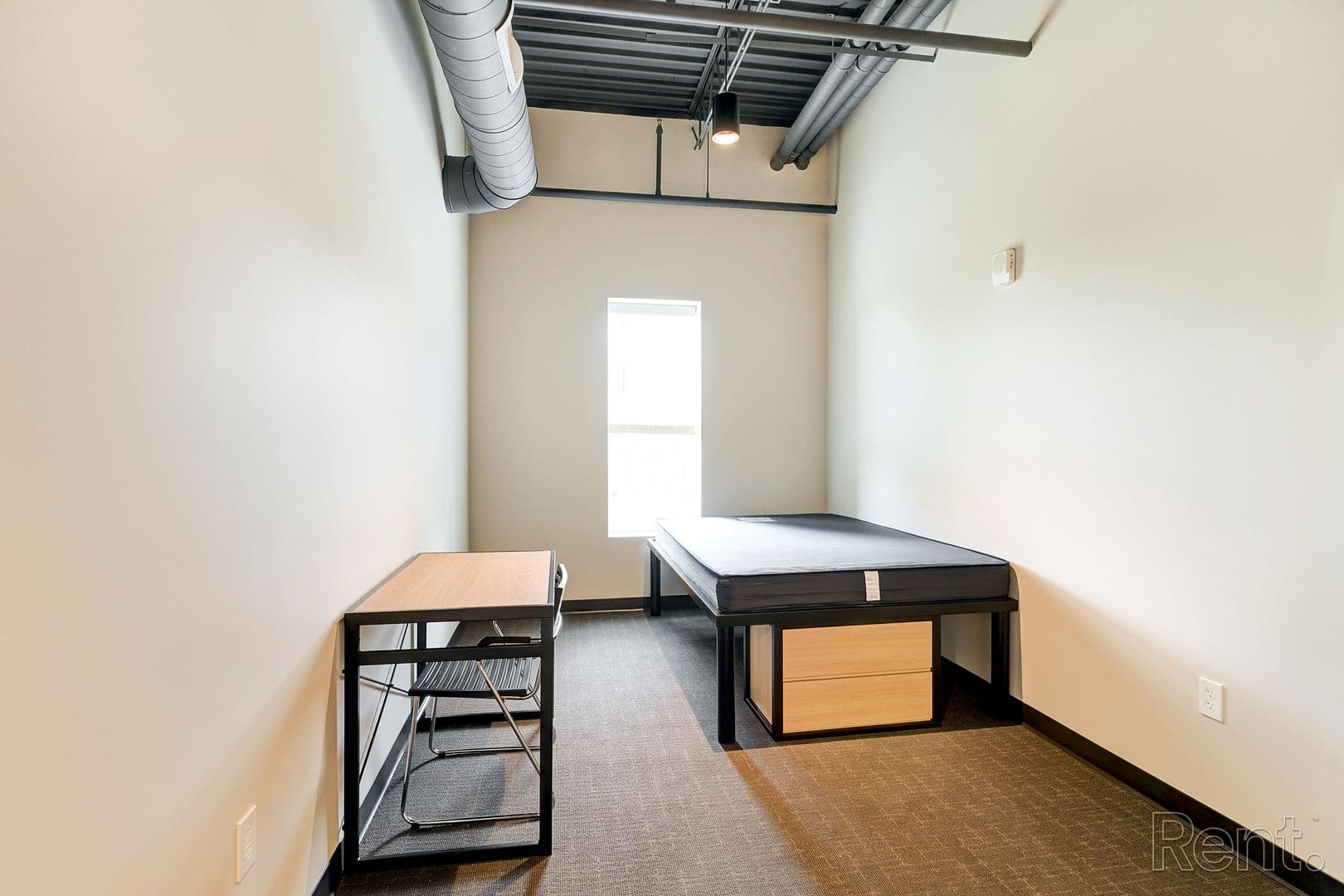 Bloomington Apartment: 2611 East 3rd Street