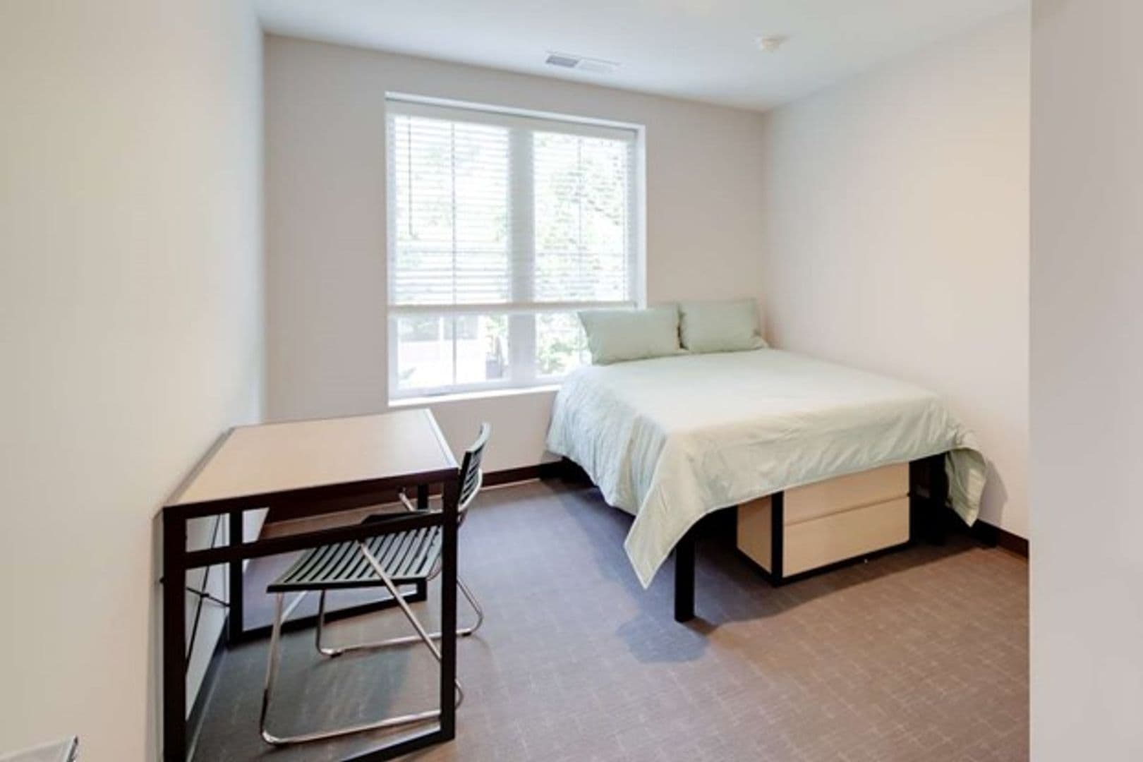 Bloomington Apartment: 2611 East 3rd Street