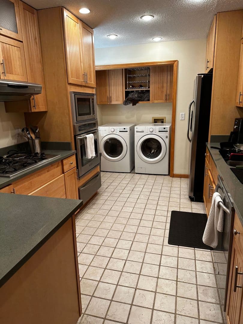 Bloomington House: 700 S Grant Street