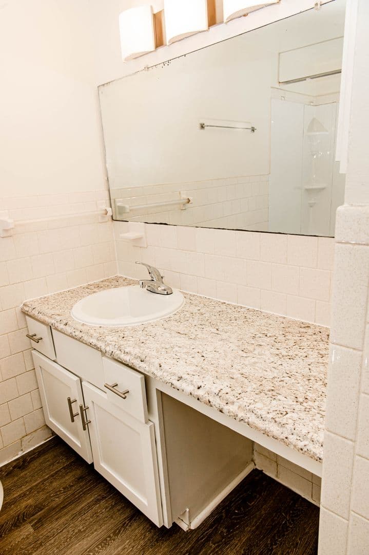 Blacksburg Apartment: 500 Broce Drive