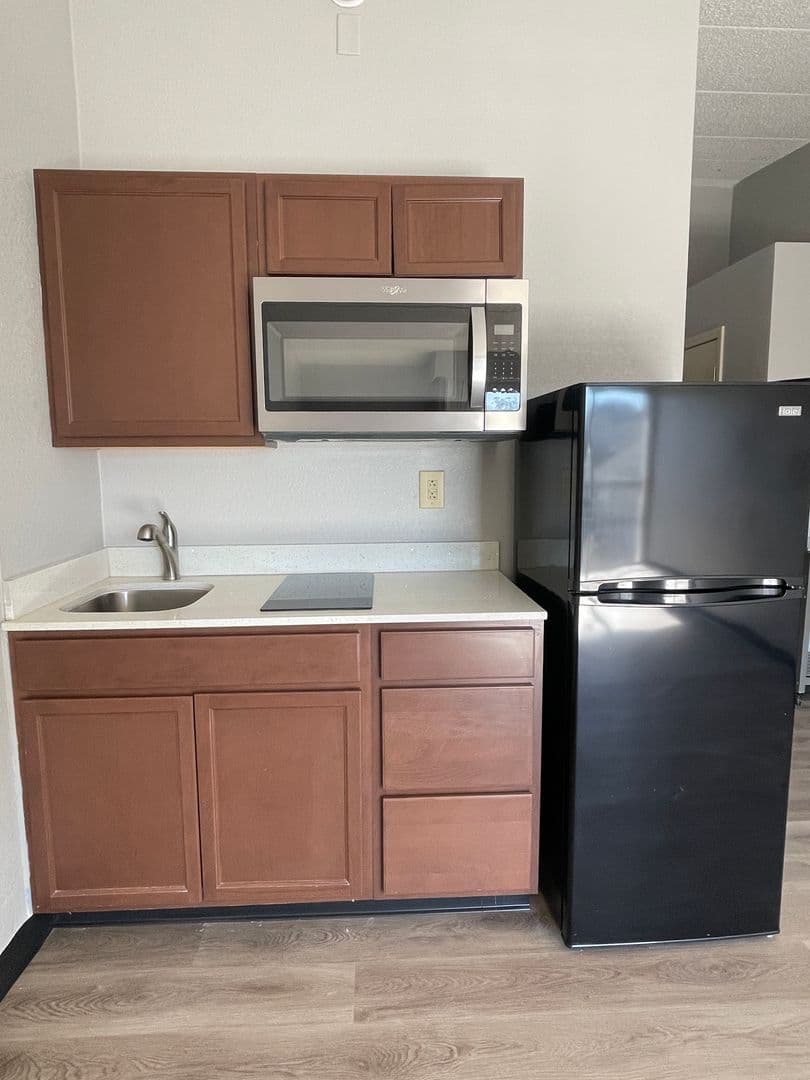 Bloomington Apartment: 1722 N Walnut St.