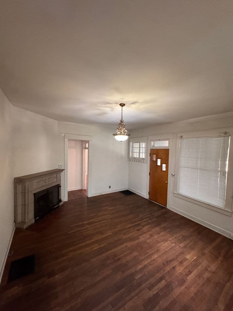 Bloomington Apartment: 600 E University Street