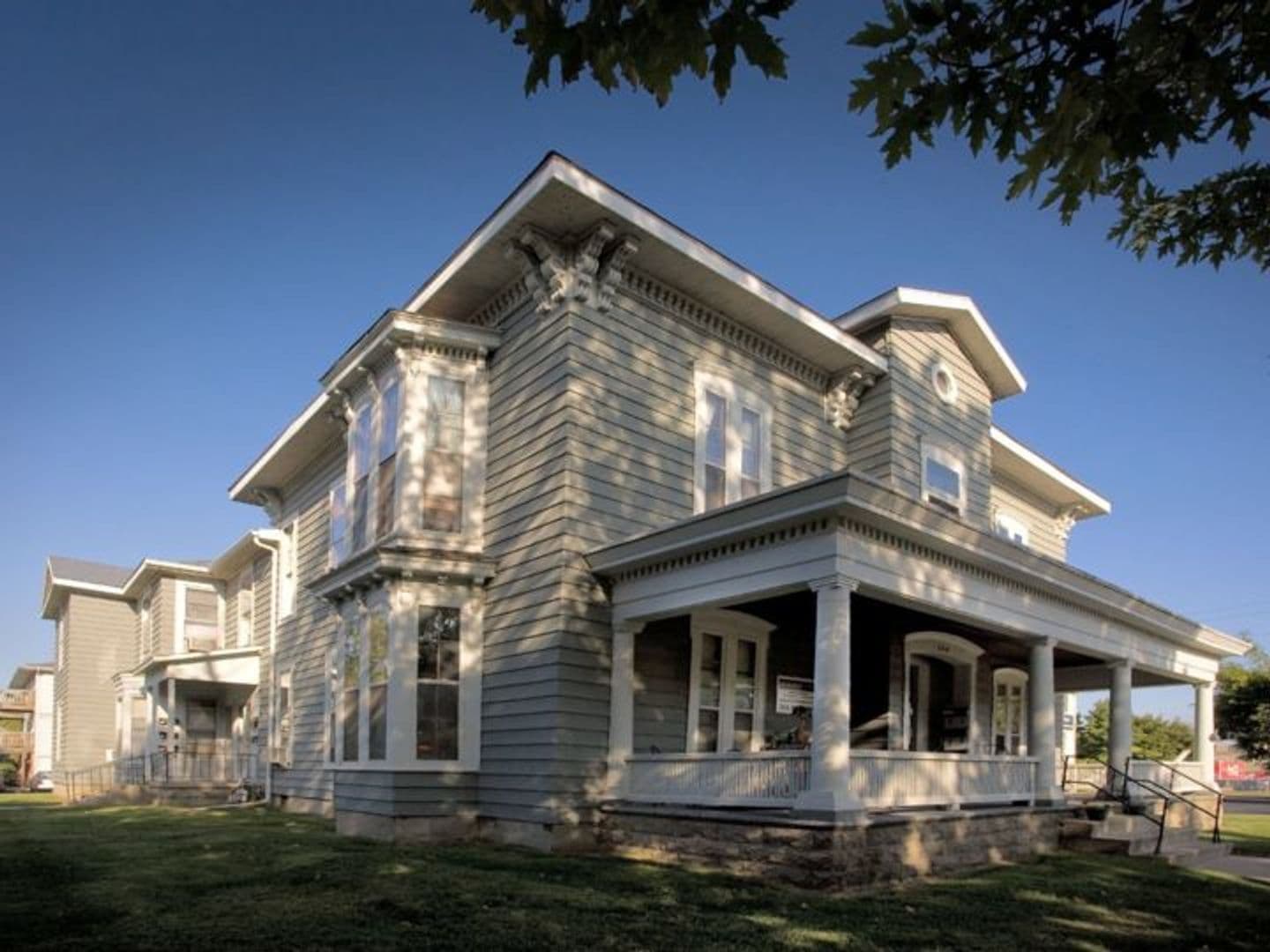 Lafayette Apartment: 704 N. 6th Street