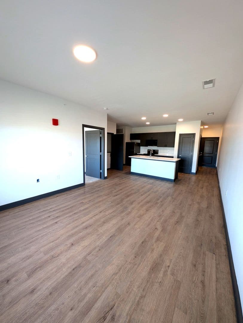 Lafayette Apartment: 3210-3243 Peninsula Pointe Circle W
