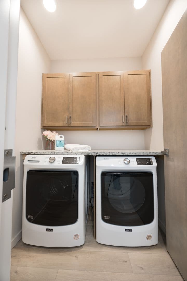 Remington Apartment: 301 W. Short Street