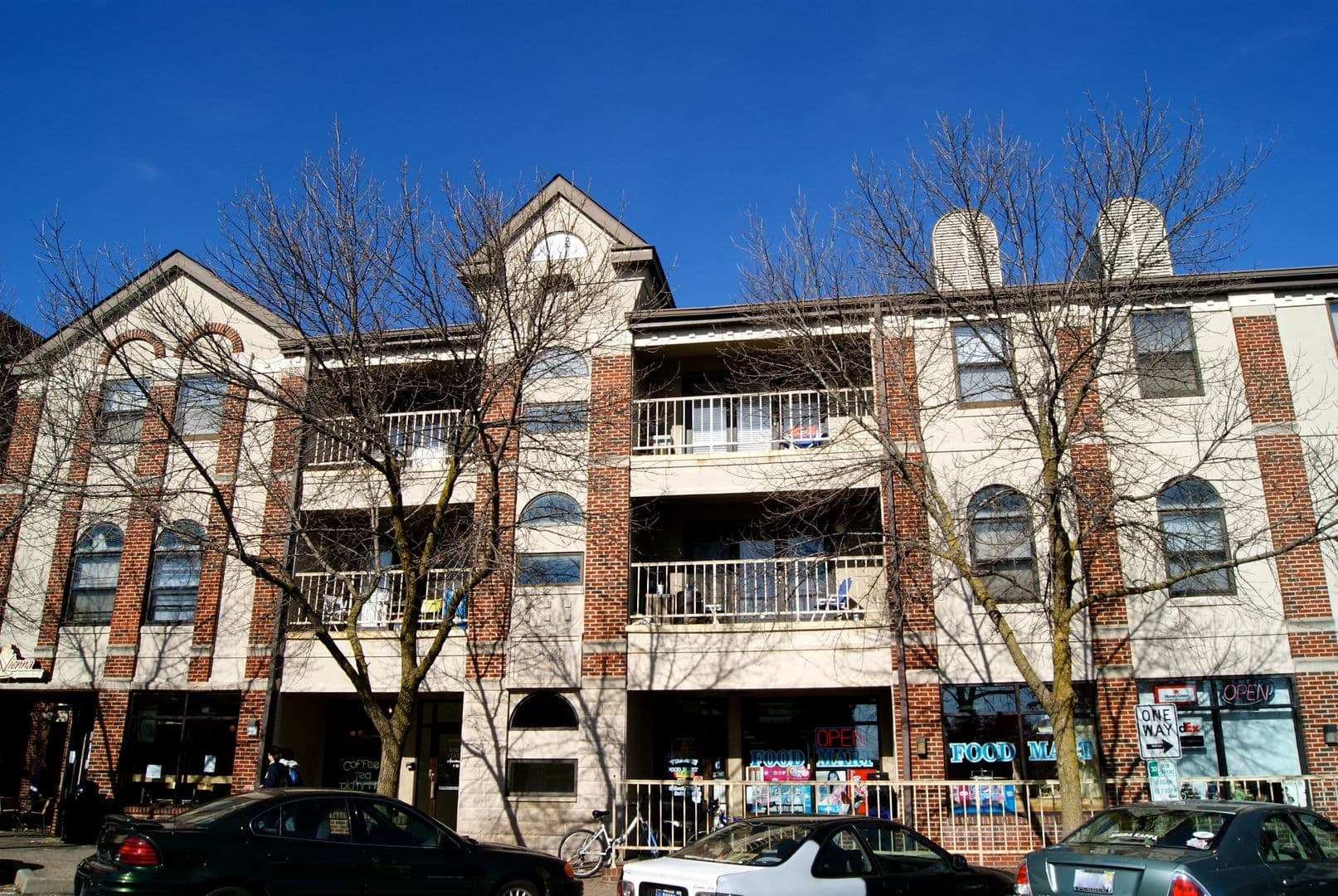West Lafayette Apartment: 208 South Street