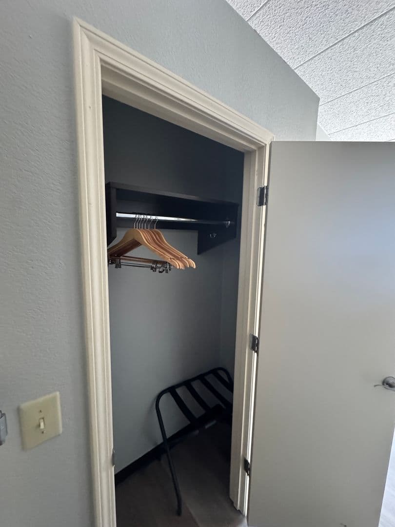 Bloomington Apartment: 1722 N Walnut St.