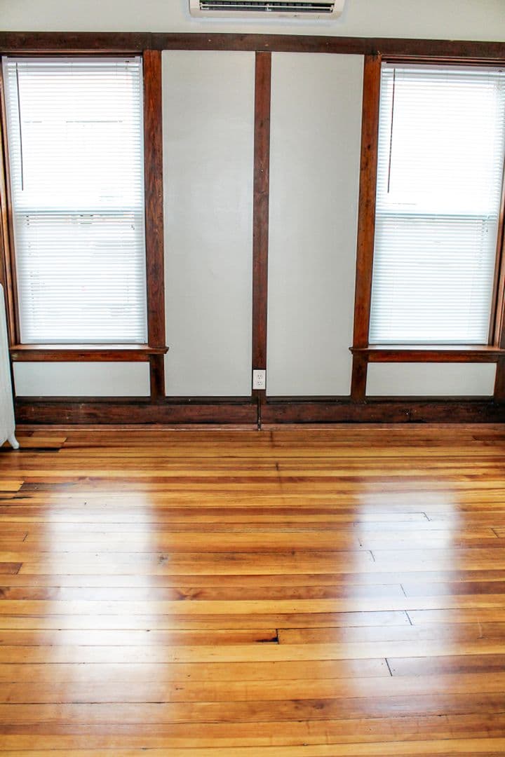 Lafayette Apartment: 18 S. 4th Street