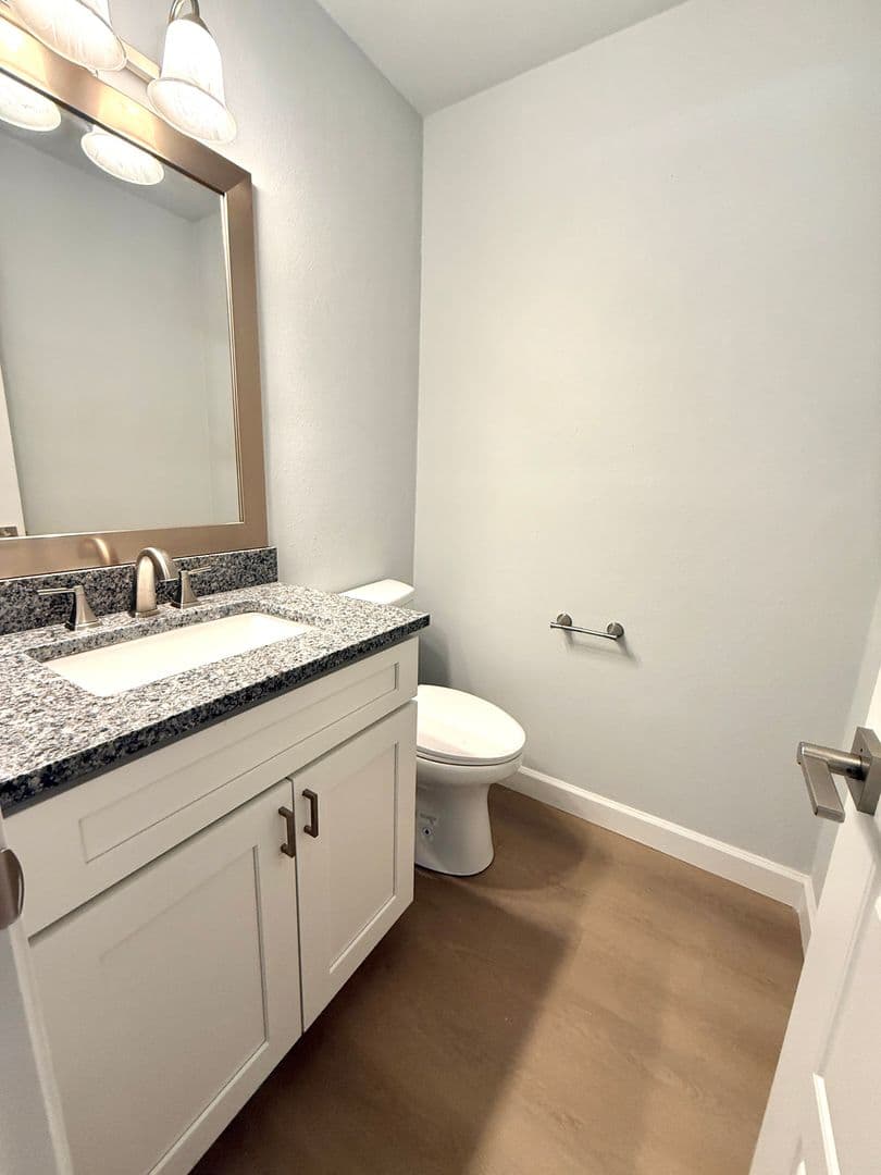 Blacksburg Apartment: 701 South Main St.