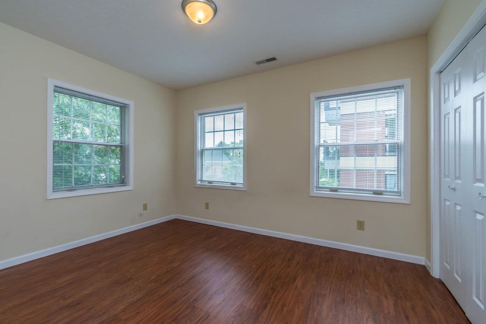 Bloomington Apartment: 313 N Lincoln