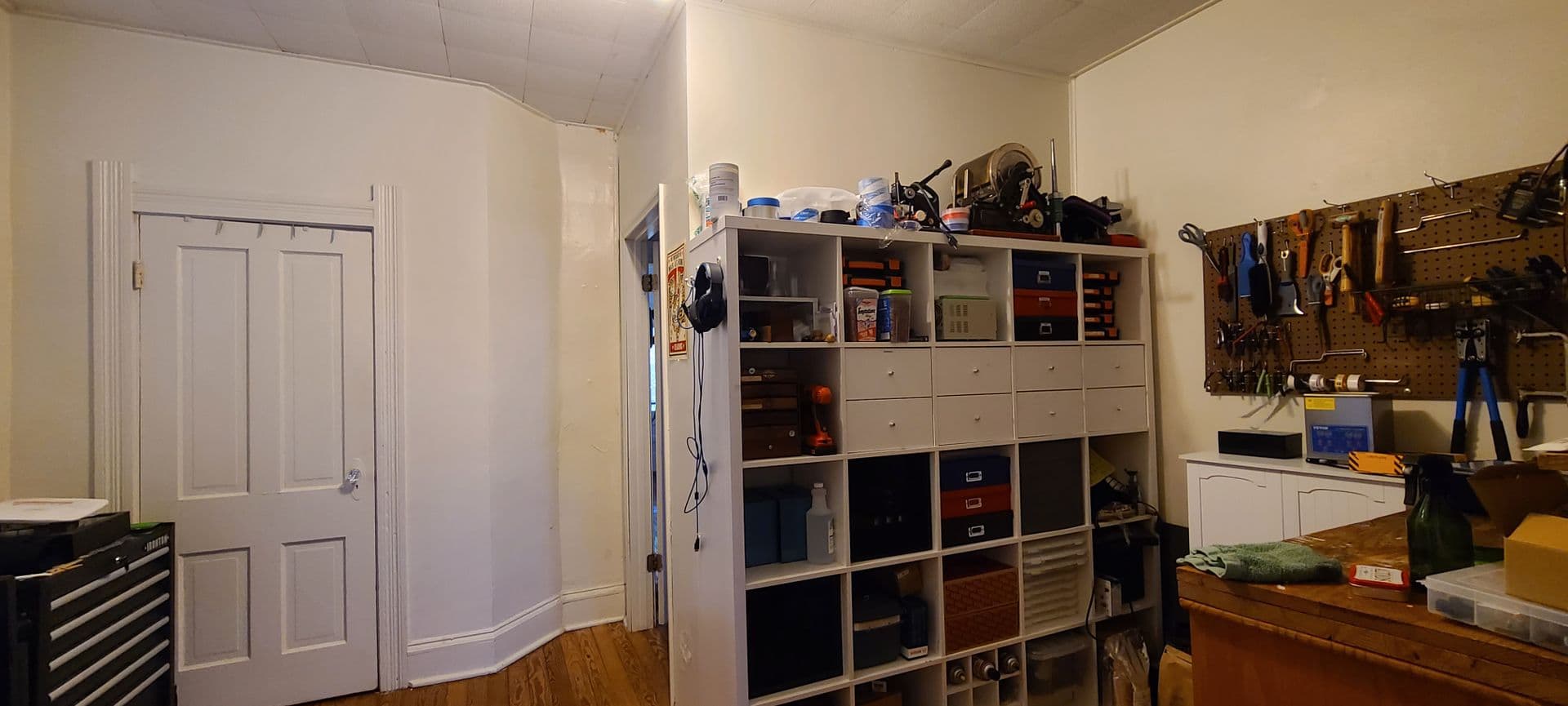 Bloomington House: 1104 N Woodburn Ave