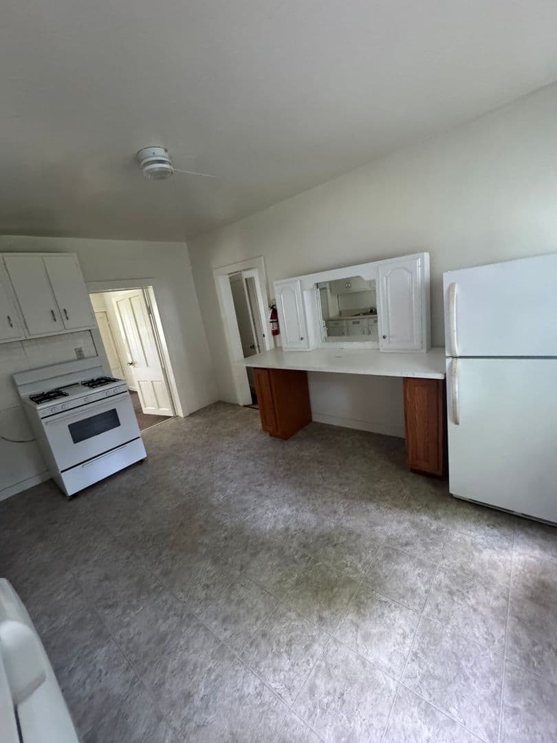 Bloomington House: 812 S Lincoln Street