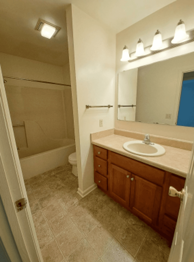 Radford Apartment: 1102 Downey Street