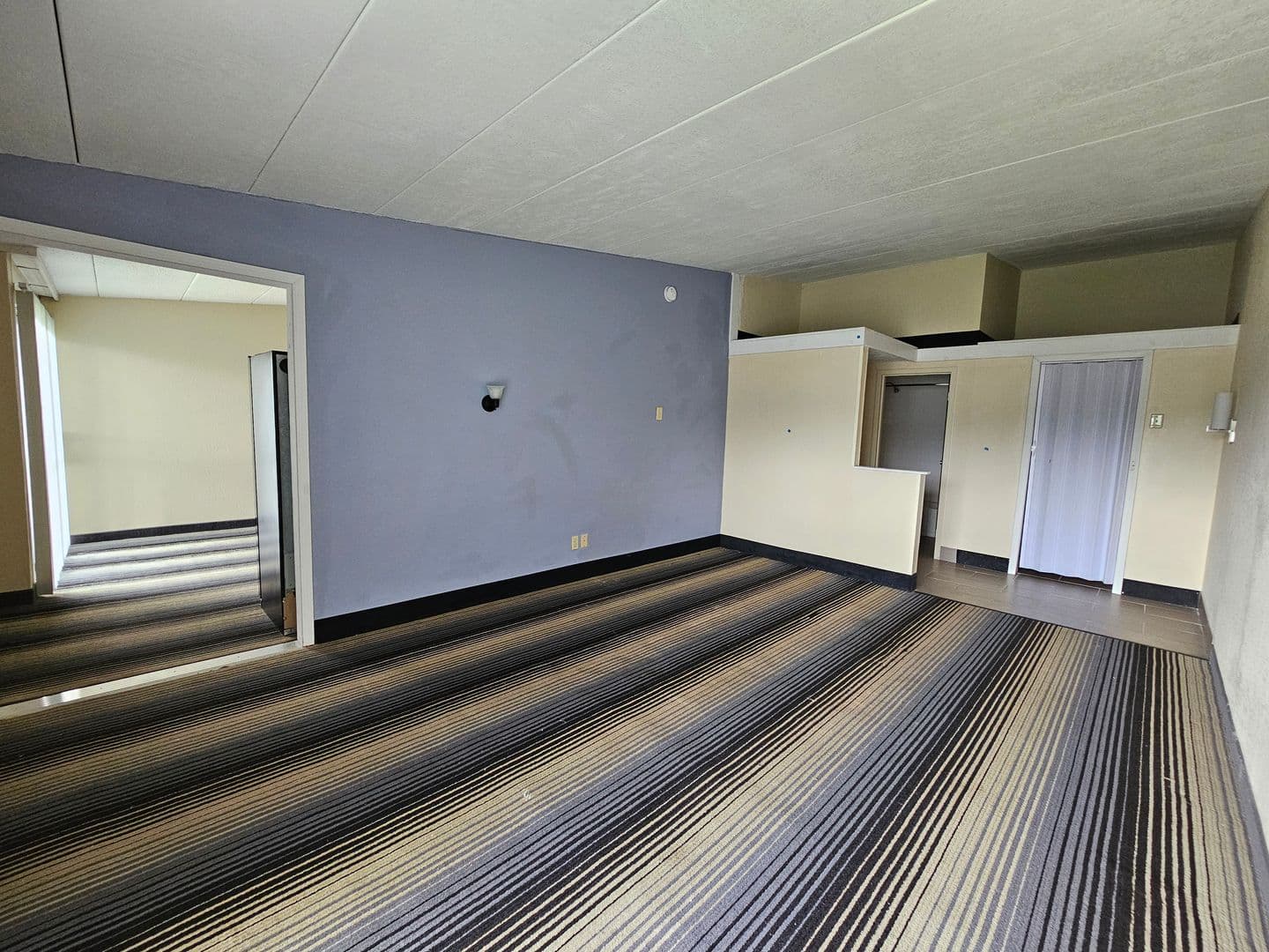 Bloomington Apartment: 1722 N Walnut St.