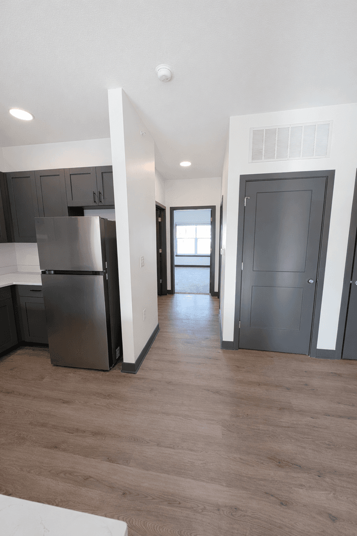 Lafayette Apartment: 3210-3243 Peninsula Pointe Circle W
