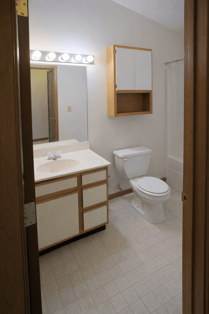 West Lafayette Apartment: 2475 Sycamore Lane