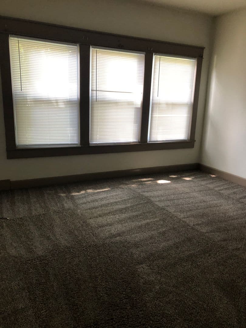 Bloomington House: 415 N Lincoln Street