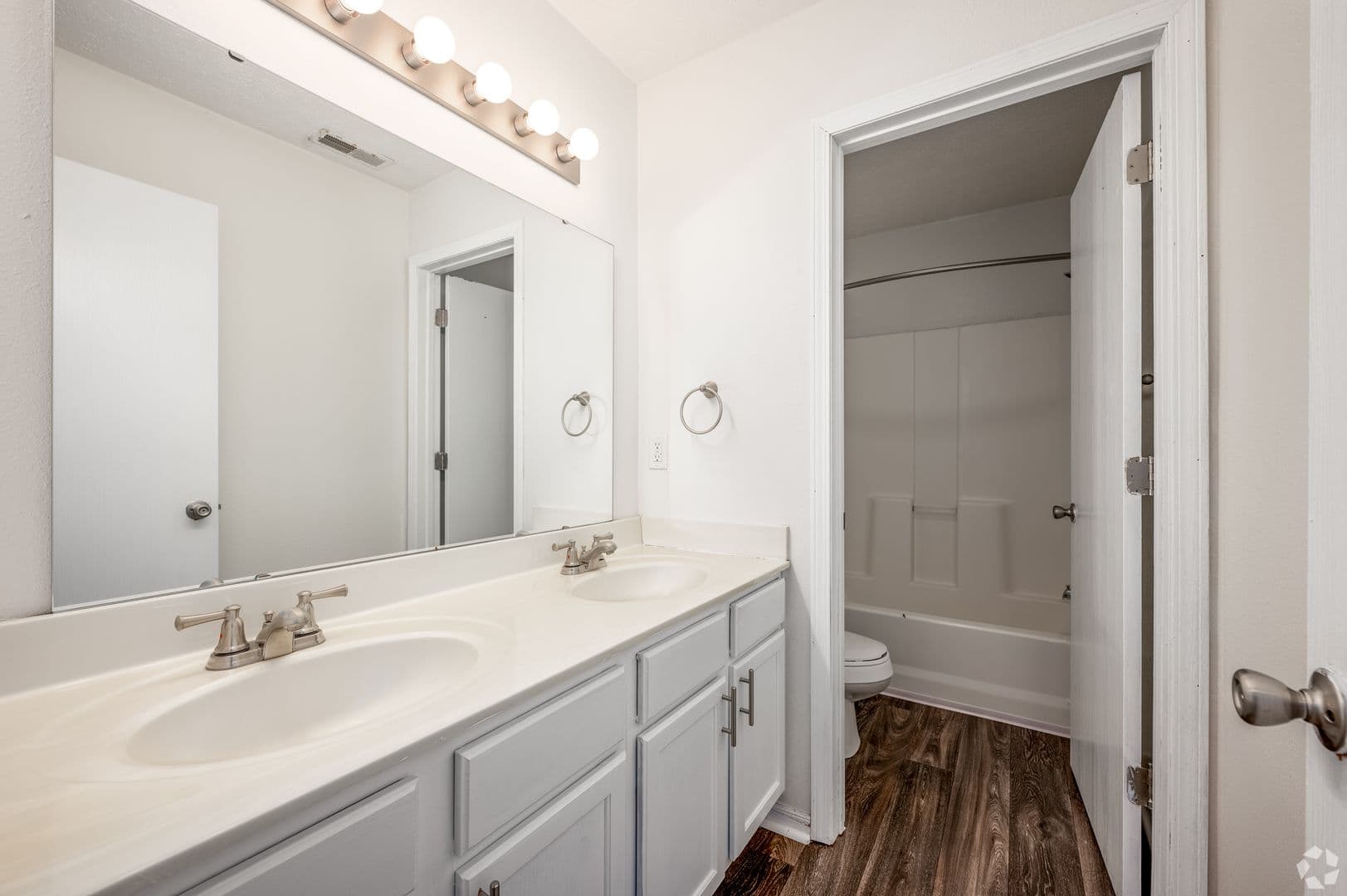 West Lafayette Apartment: 1117 Anthrop Drive