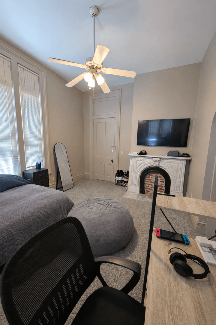 Lafayette Apartment: 704 N. 6th Street