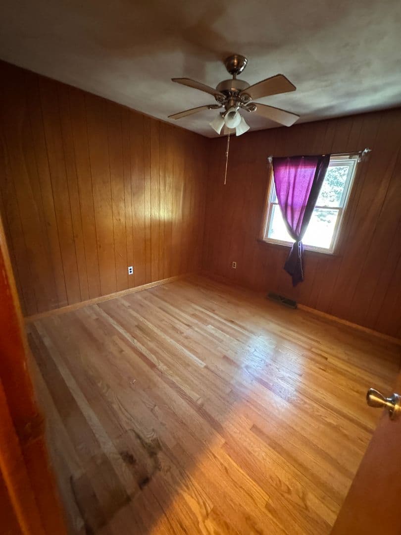 Bloomington House: 1507 S Nancy Street