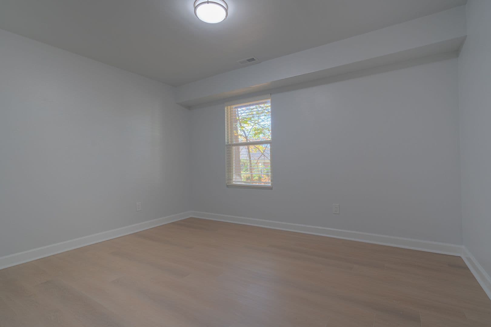 Blacksburg Apartment: 208 Wharton St.