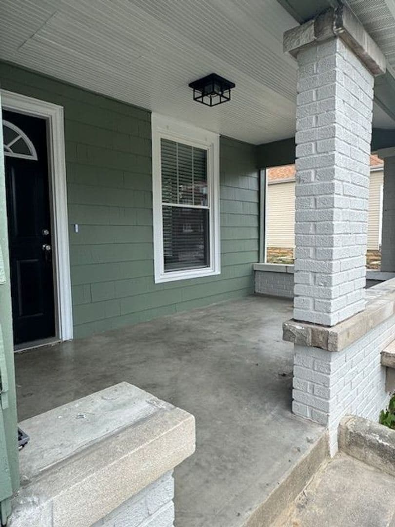 Bloomington House: 618 S Lincoln Street