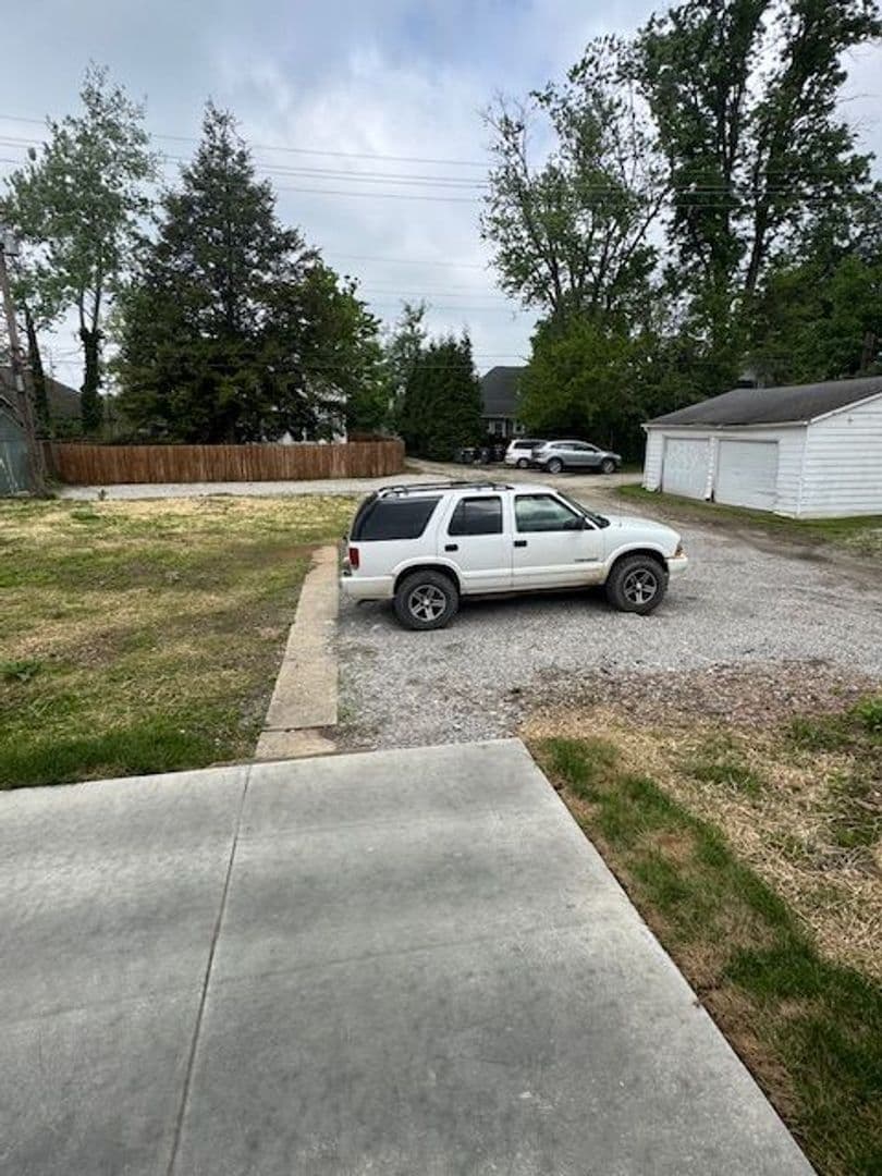 Bloomington House: 618 S Lincoln Street