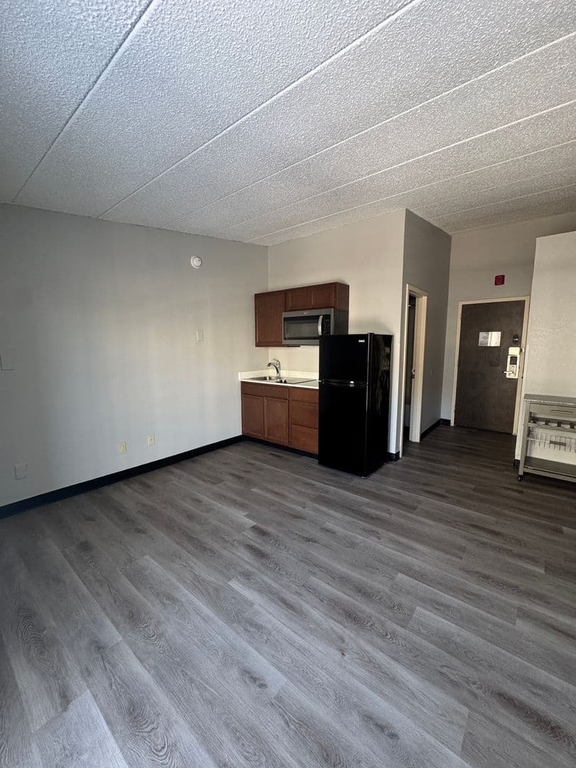 Bloomington Apartment: 1722 N Walnut St.