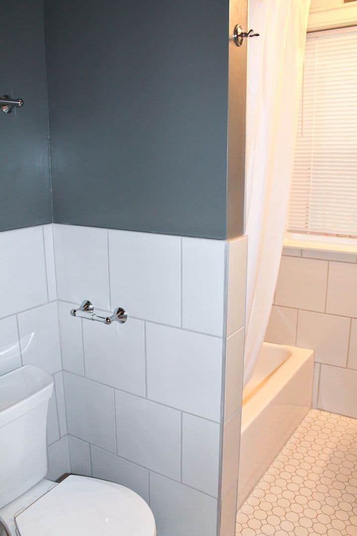 Lafayette Apartment: 18 S. 4th Street