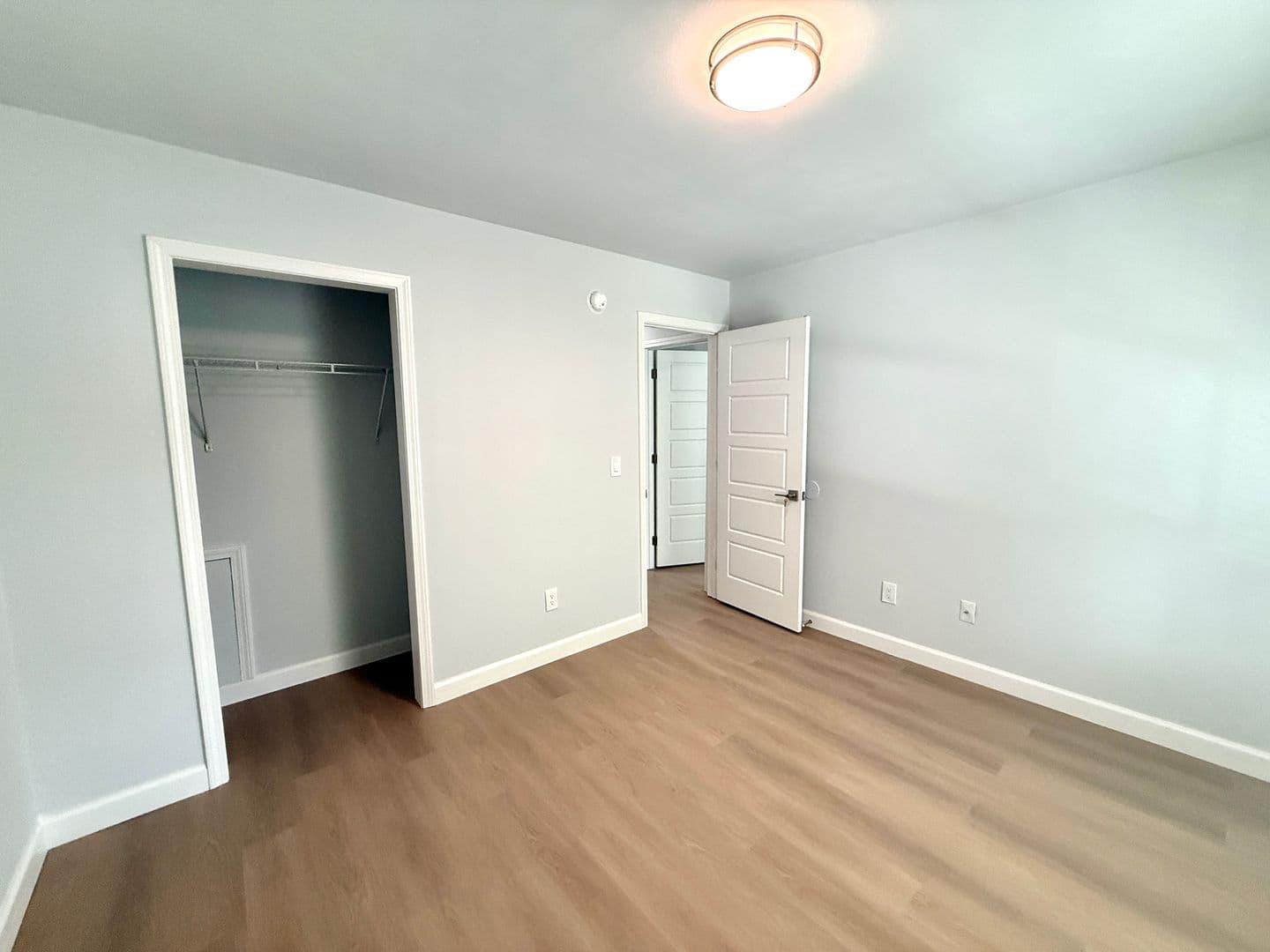 Blacksburg Apartment: 701 South Main St.