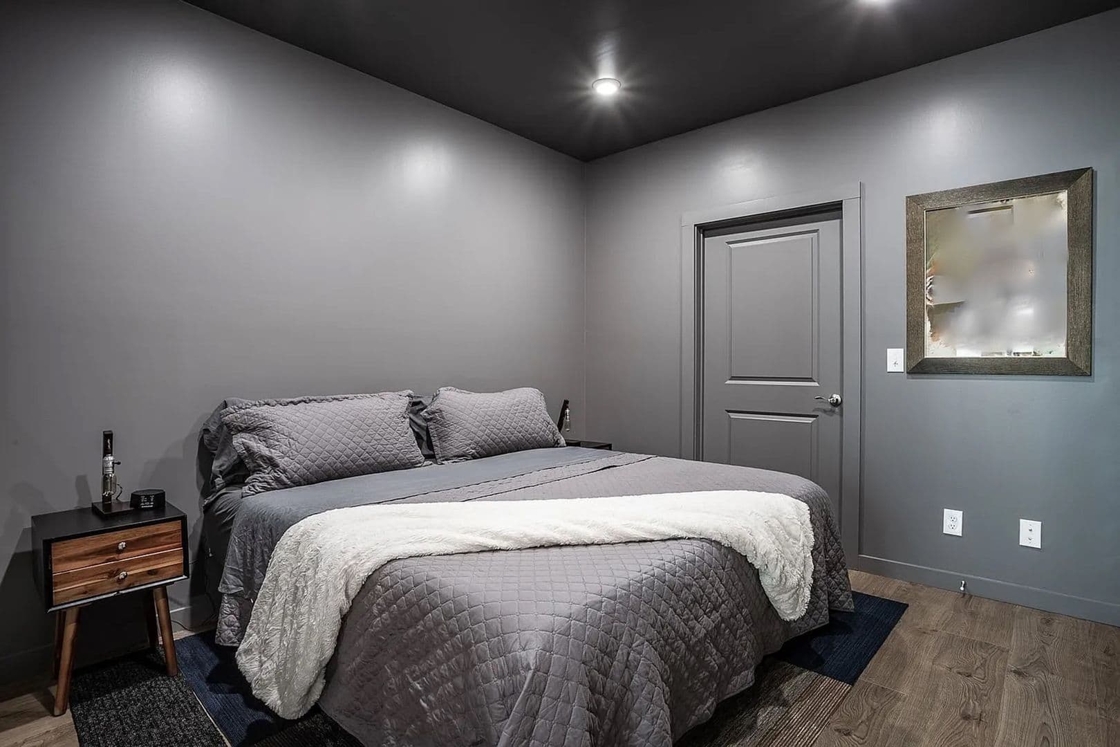 Bloomington Apartment: 217 W 6th St.