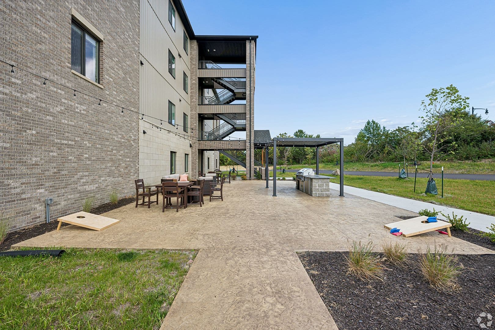 West Lafayette Apartment: 2555-2575 Neil Armstrong Dr