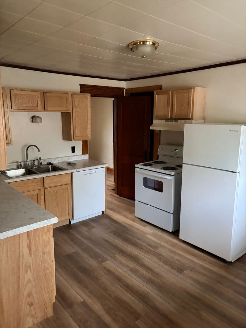 Bloomington House: 414 E Hillside Drive