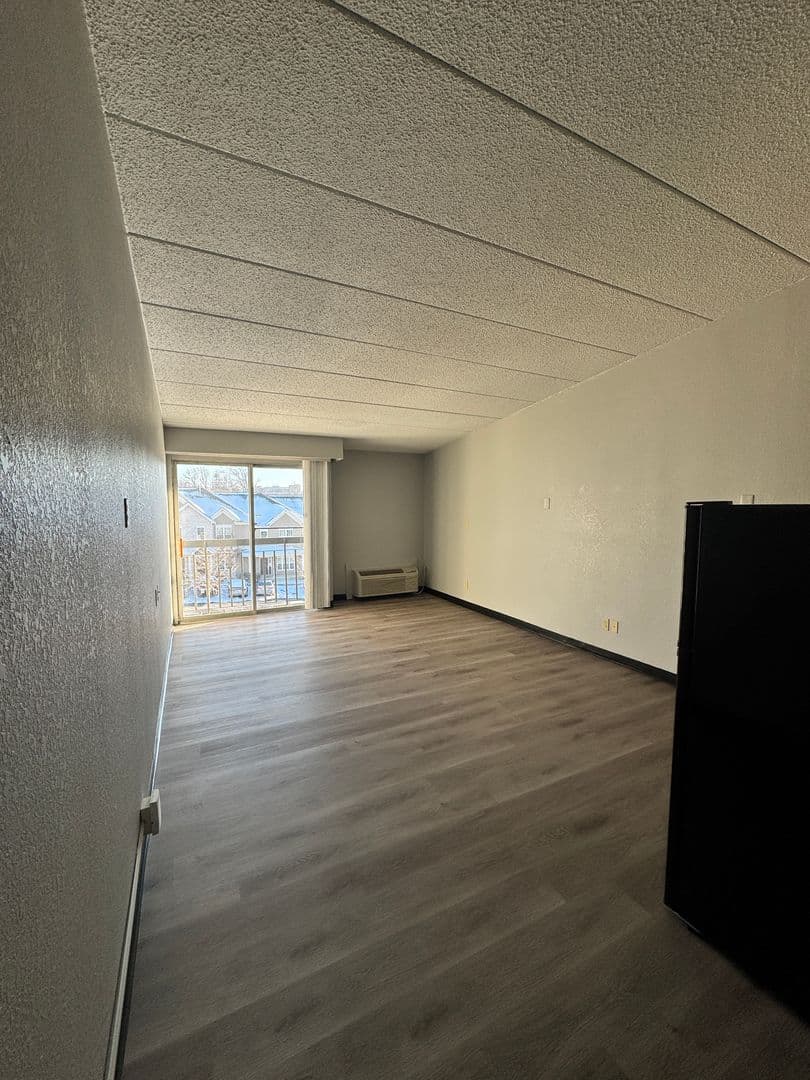 Bloomington Apartment: 1722 N Walnut St.