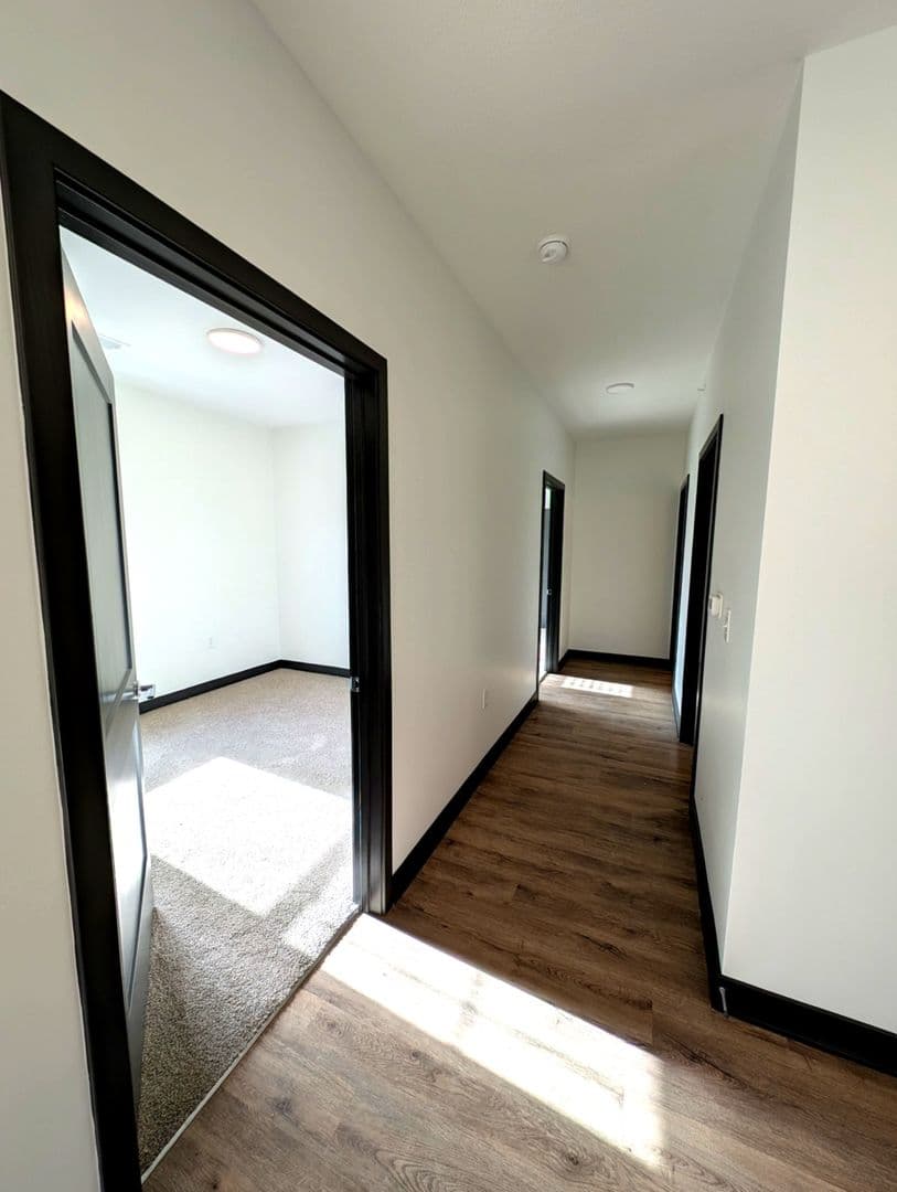 Lafayette Apartment: 3210-3243 Peninsula Pointe Circle W