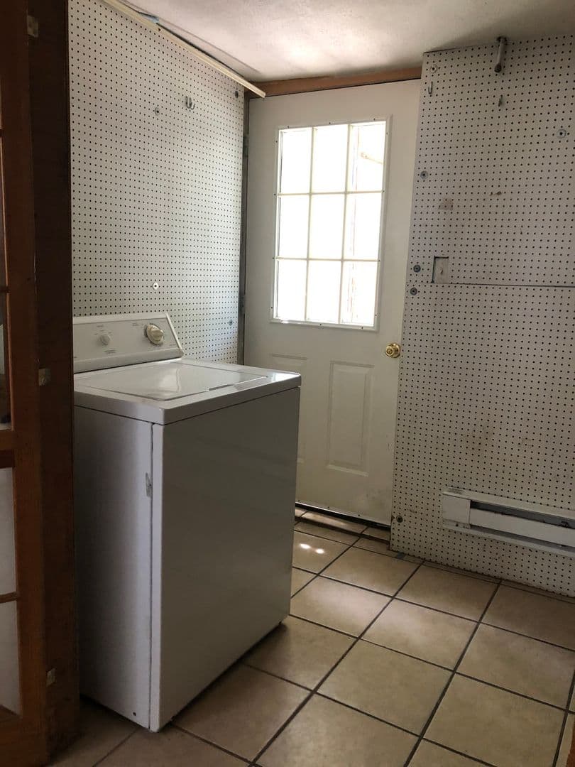 Bloomington House: 414 E Hillside Drive