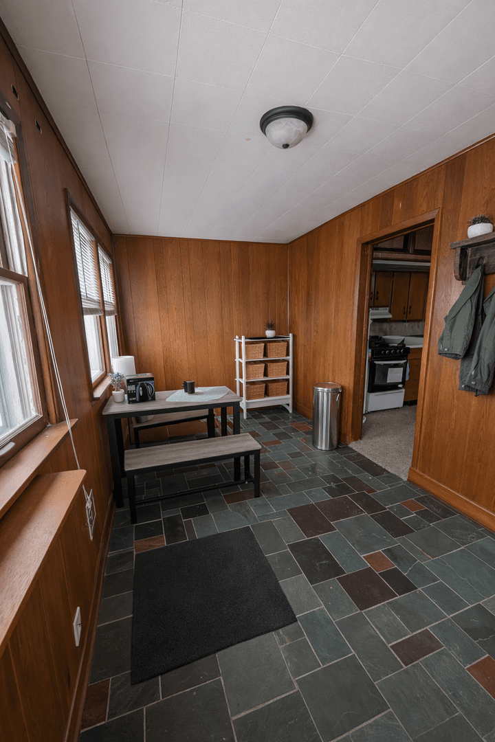 Lafayette Apartment: 1708 Main Street