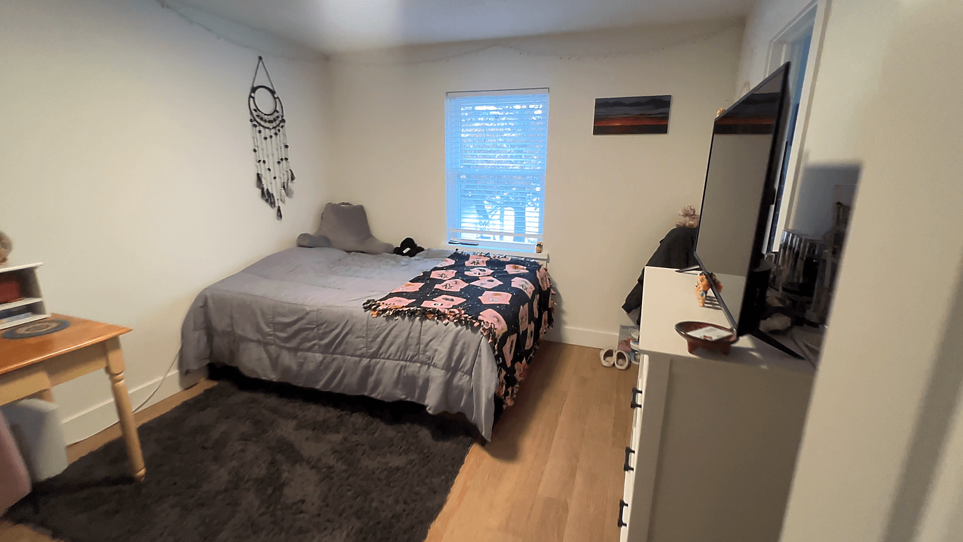 Bloomington Apartment: 401 S. Woodlawn Ave.