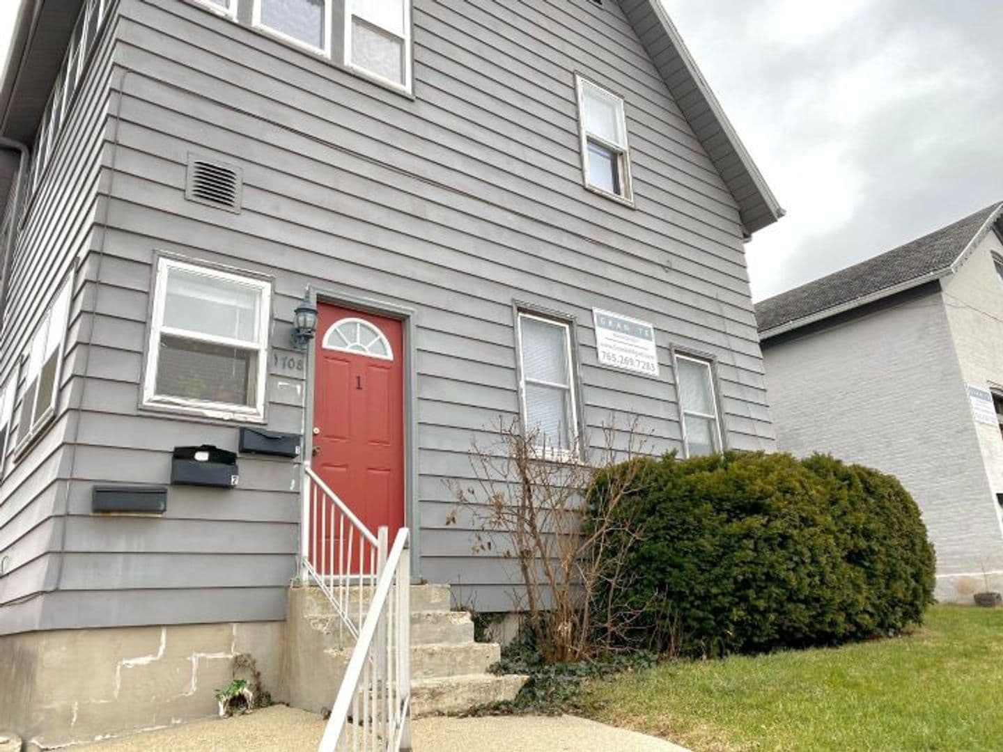 Lafayette Apartment: 1708 Main Street