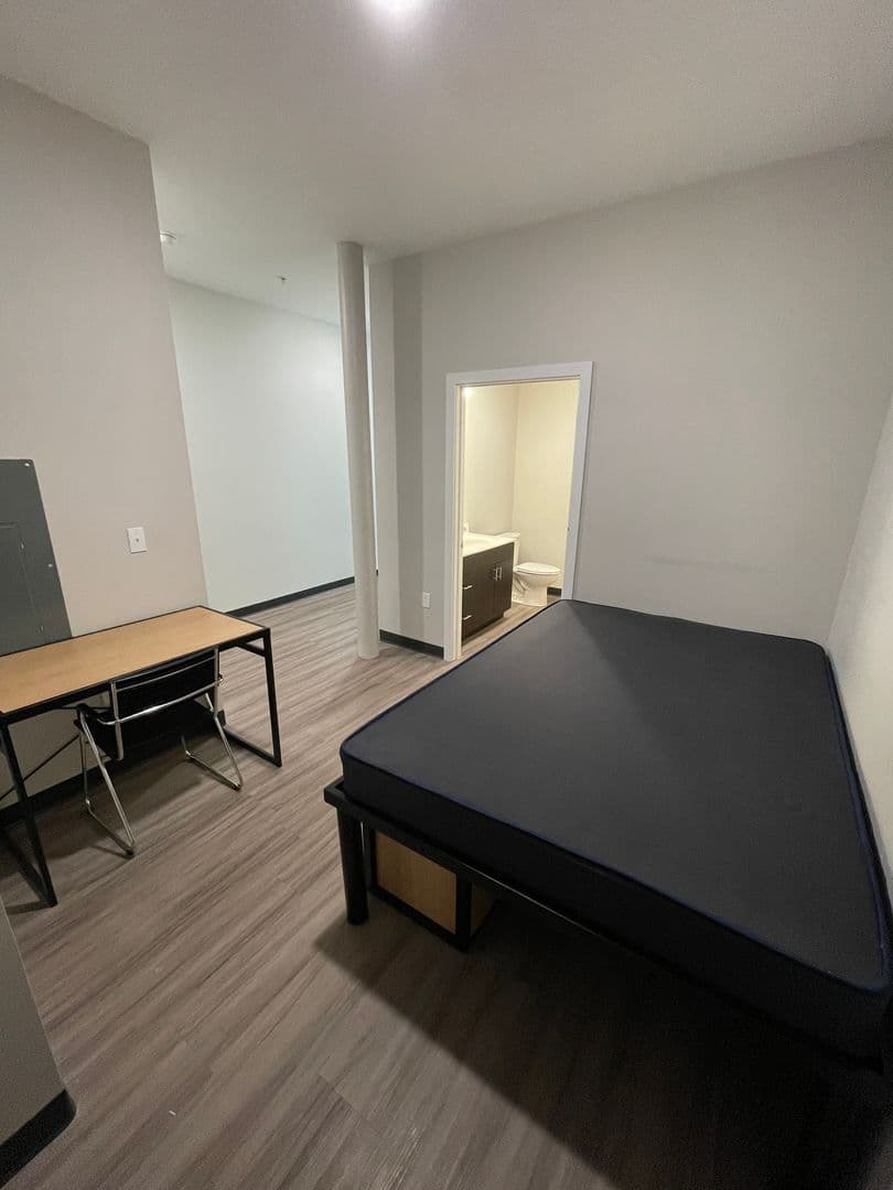 Bloomington Apartment: 2611 East 3rd Street