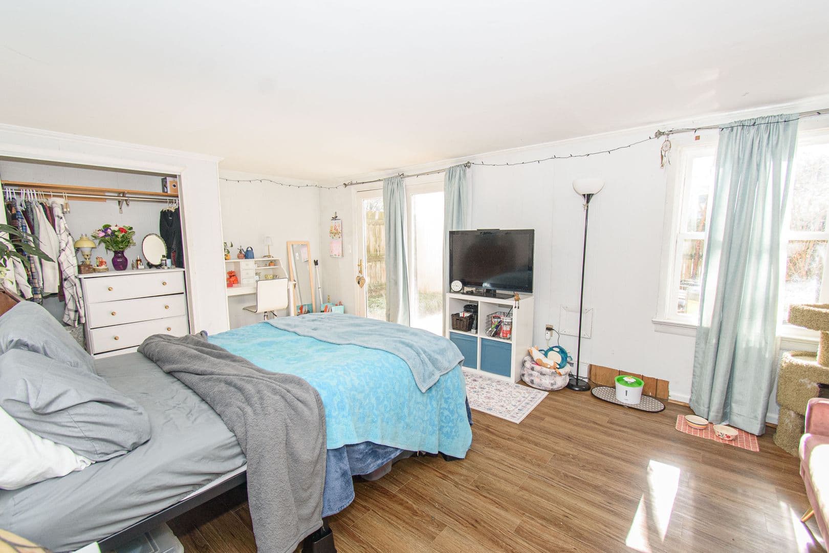 Blacksburg House: 222 Huntington Ln