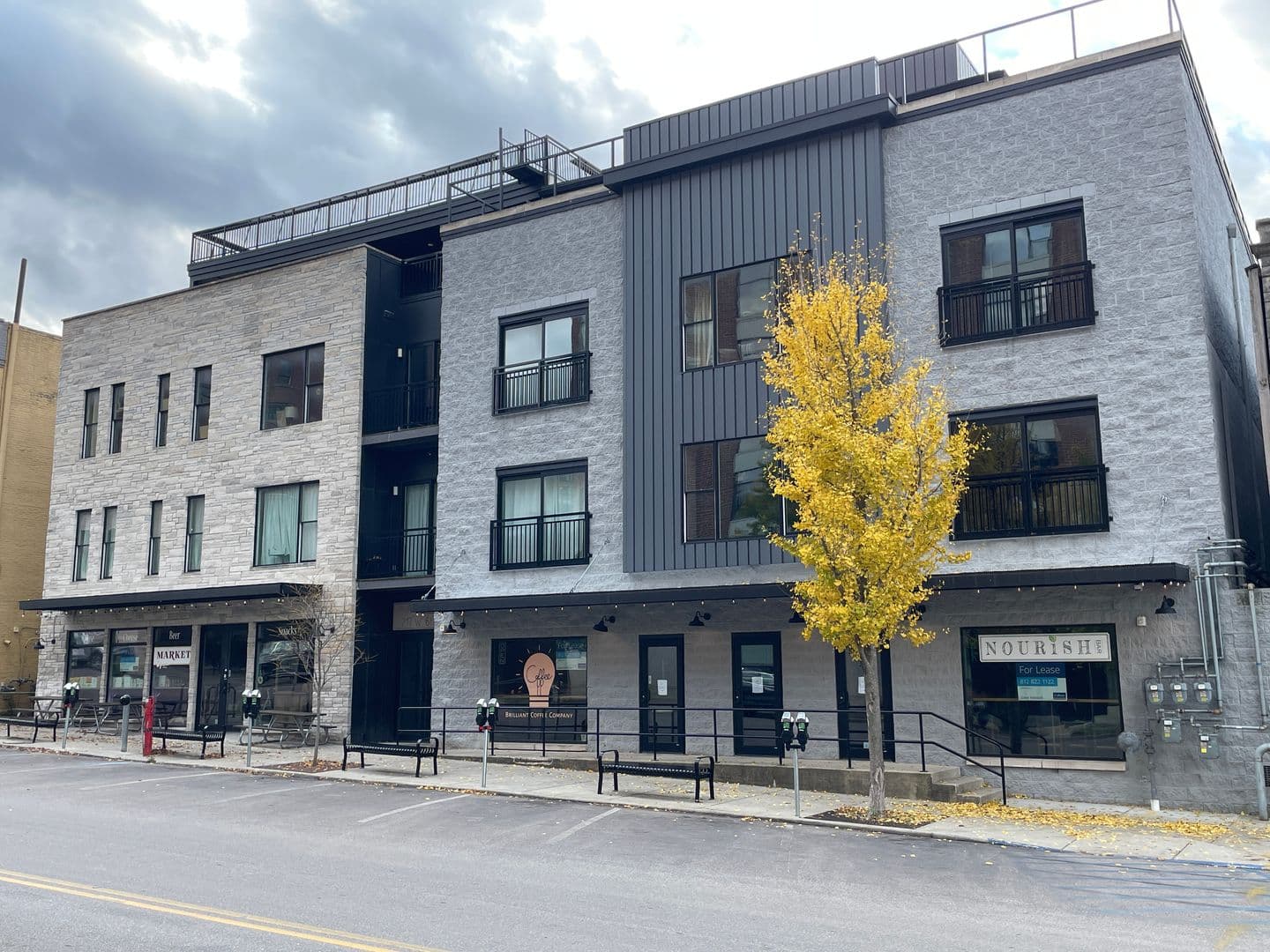 Bloomington Apartment: 217 W 6th St.