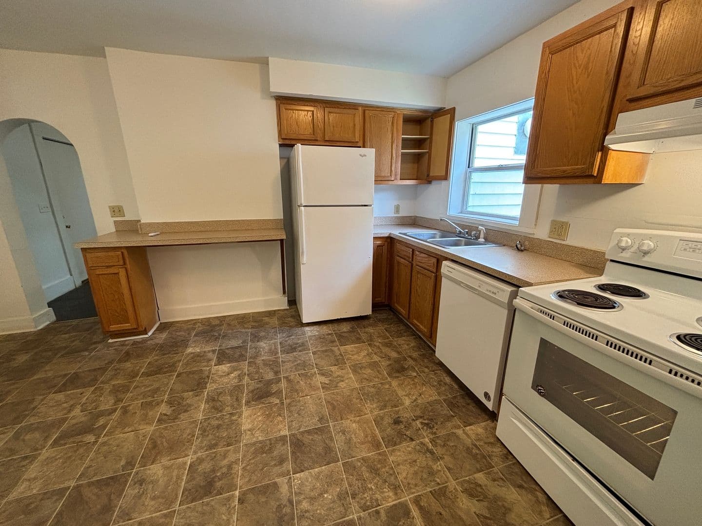 Blacksburg Apartment: 208 Wharton St.