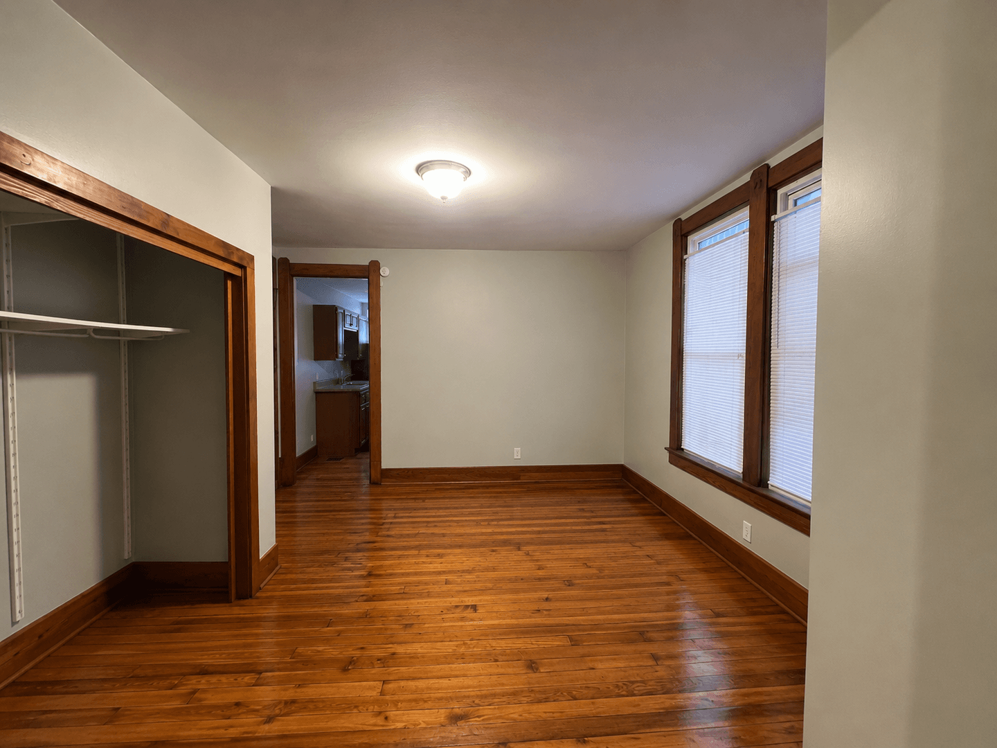 Lafayette Apartment: 320 Alabama Street